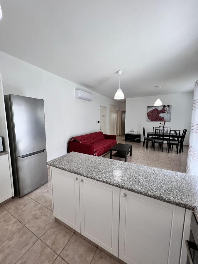 Pafia Sunbeach Townhouse Paphos Exterior foto